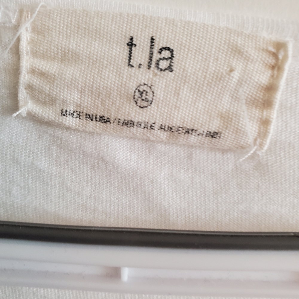 T.la V Neck Babydoll Tee - Picture 4 of 11